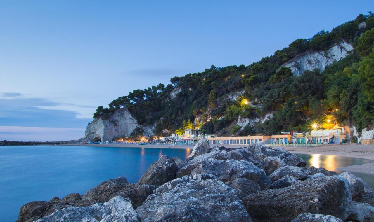 Camping Village Internazionale Sirolo Dış mekan fotoğraf
