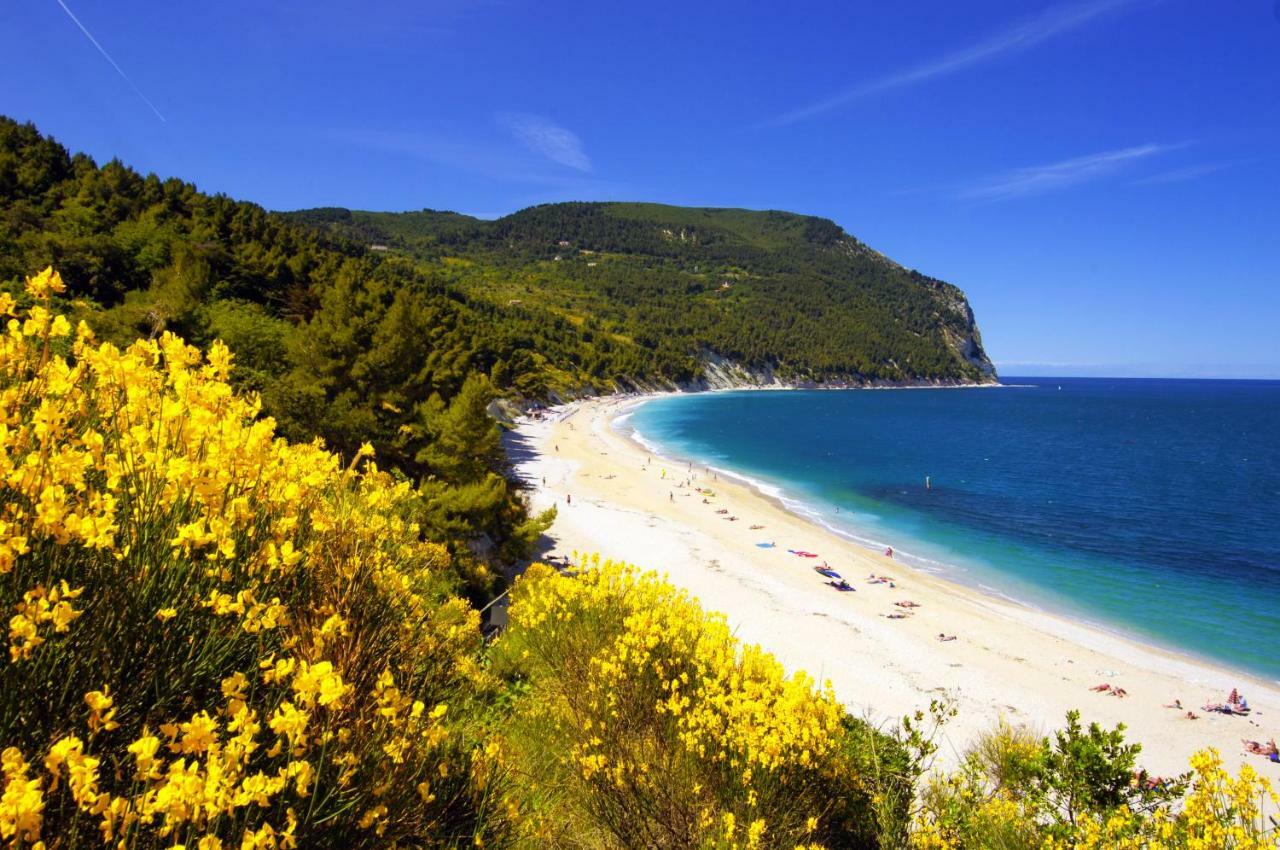 Camping Village Internazionale Sirolo Dış mekan fotoğraf